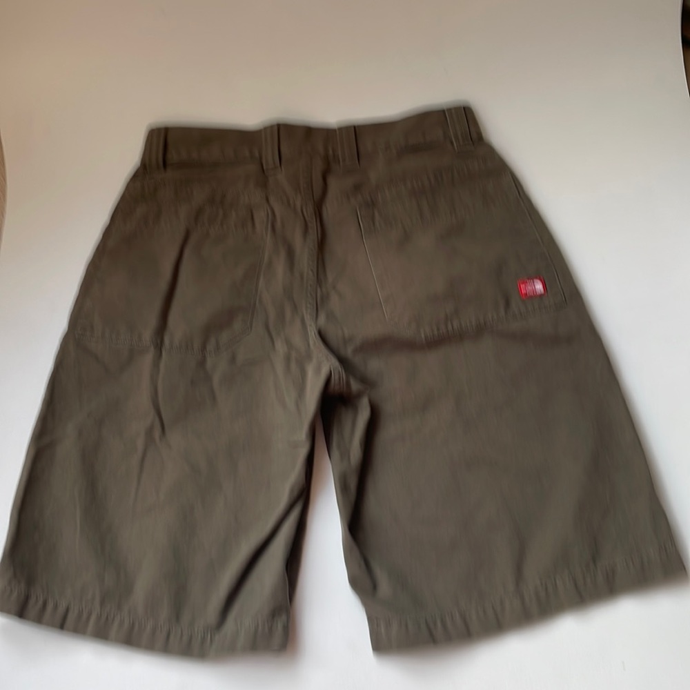 The North Face Shorts Size 30 Long